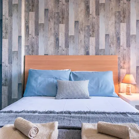 Bay A2 * Selianítika